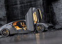 Uus Koenigsegg: neli istet, kolm silindrit, kolm elektrimootorit