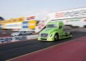 VIDEO: Volvo veok ja Ferrari võistlesid kiirenduses