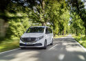 FOTOD. Mercedese elektriline pisibuss on tootmisvalmis