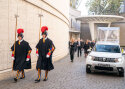 Paavst sai kingituseks Dacia Dusteri