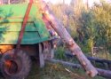 VIDEO: Lihtne nipp raskete palkide laadimiseks veokasti