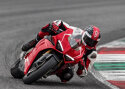 Ducati superbaik: 152 kg ja 234 hj