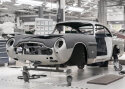 Aston Martin teeb 25 James Bondi autot