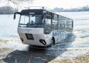 Hamburgis veab turiste ujuv buss