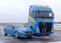 Truck Motors - Volvo V60 Polestar vs. Volvo FH Performance