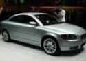 Volvo esitles kupee-kabrioletti neljale