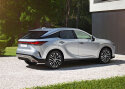 Uus Lexus RX jõudis müügisalongidesse