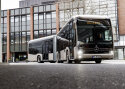 Mercedese elektrilõõtsbuss saab tahkeaku