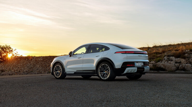 Uus Cayenne Coupé Electric: üle 1000 hobujõu ja 911-st inspireeritud katus