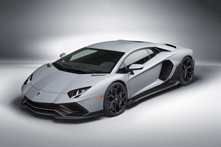 Fotod: selline näeb välja kõige viimane Lamborghini Aventador