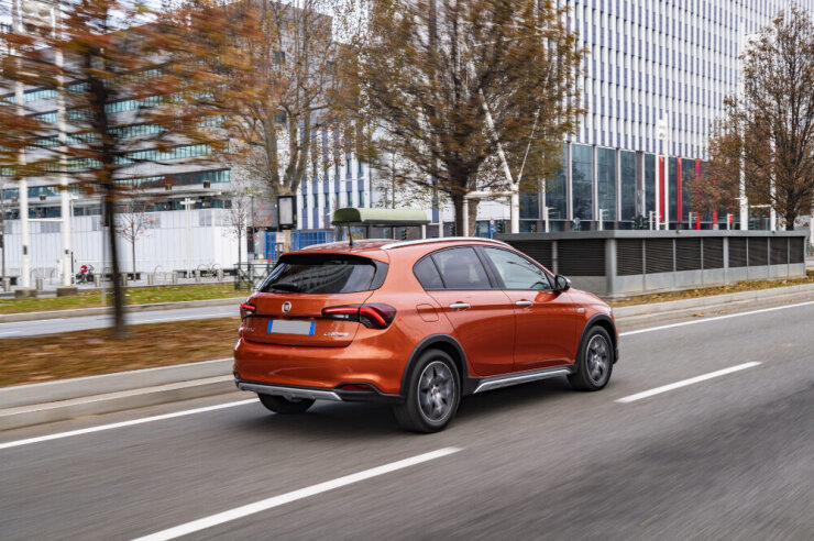 Fiat Tipo uuenes, mudelivalikusse lisandus linnamaastur Tipo Cross