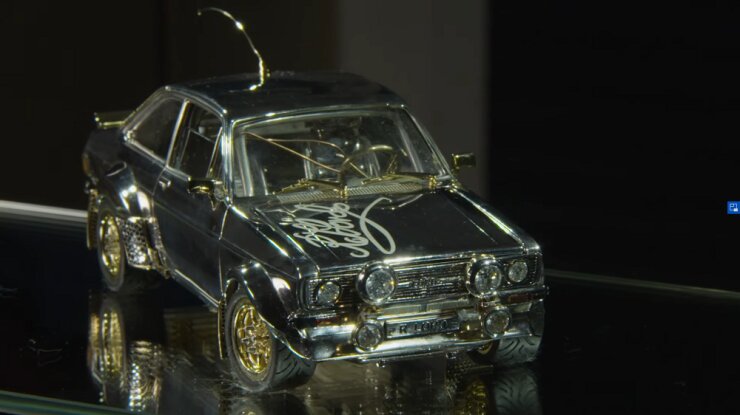 Oksjonile jõuab kullast, hõbedast ja plaatinast Ford Escort Mk2