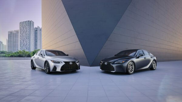 FOTOD. Lexus IS uuenes - ja kaob Euroopas müügilt