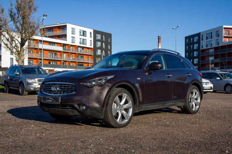 Luksusdžiip Infiniti FX: hea auto, kui saate korraliku 