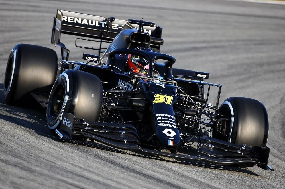 F1: Renault ja Alfa Romeo näitasid uusi autosid Barcelonas
