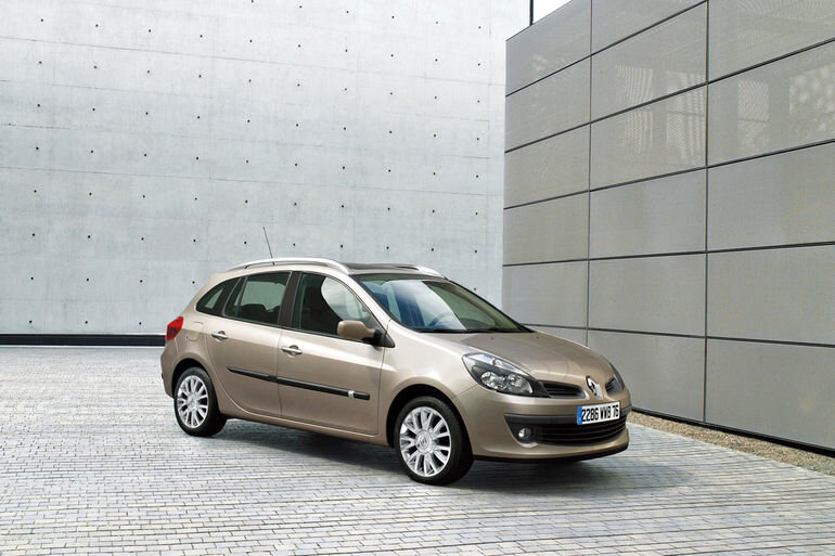 Renault näitab Frankfurdis Clio baasil valminud universaali
