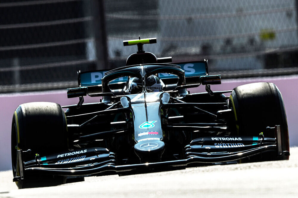 F1: Mercedes näitas vabatreeningutel võimu