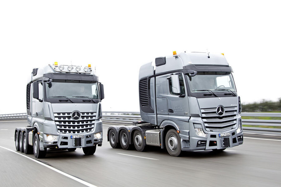 Daimler esitles uusi raskekaallasi