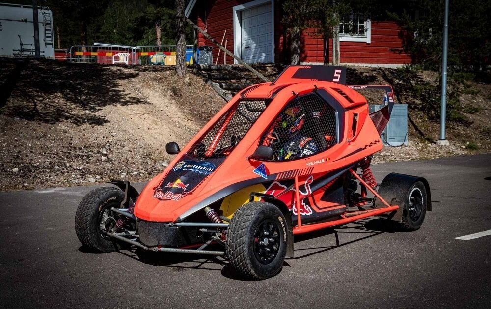 Thierry Neuville osales rallikrossivõistlusel