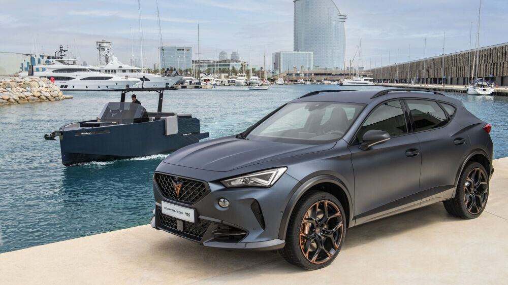 CUPRA pani õlad kokku laevaettevõttega: Hispaania autotootja esitles oma esimest jahti