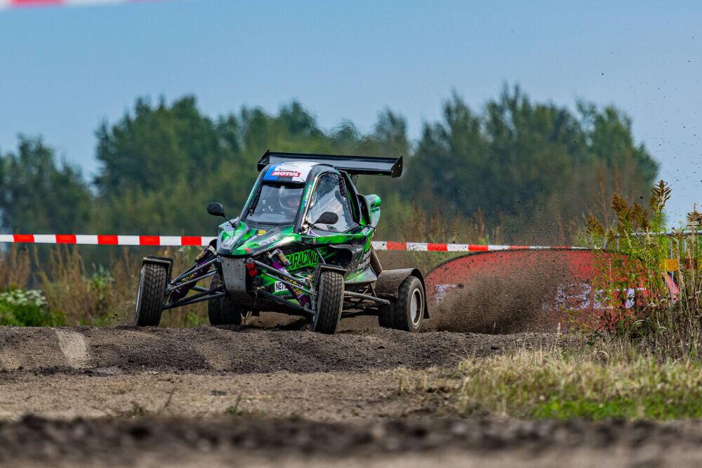 FenixBet crosskartide rallisprindi Raadil võitis Oskar Männamets