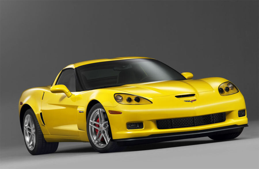 NHTSA uurib Chevrolet Corvette esituledega seotud probleeme