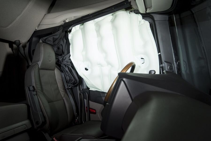 Scania hakkab pakkuma külgturvapatja veoautodele