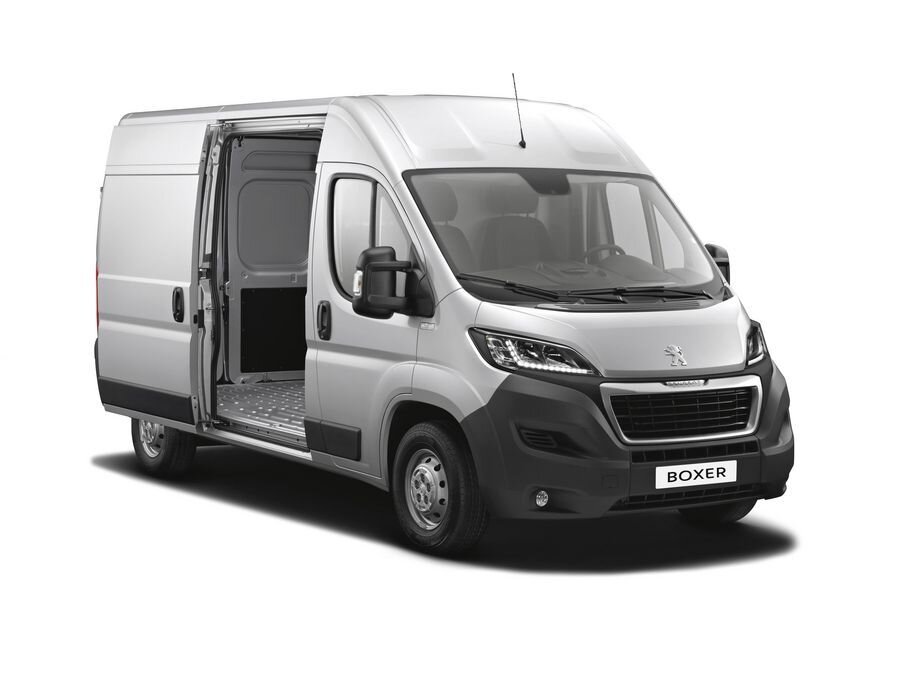 Peugeot Boxer uueneb