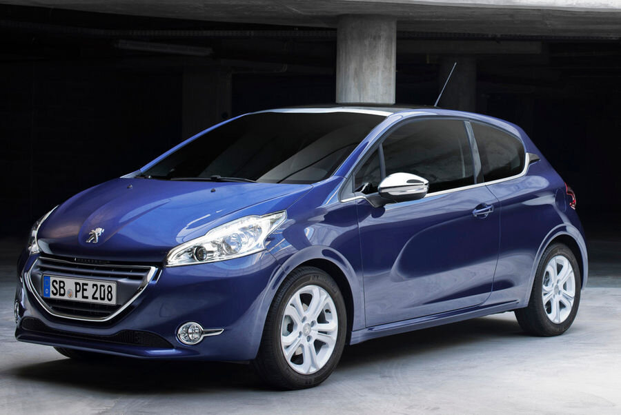 Peugeot 208 saab kolmesilindrilise bensiinimootori