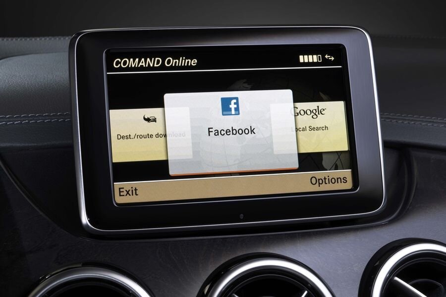 Facebook ja Twitter saavad autodest kinga