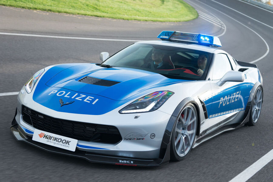Chevrolet Corvette muudeti politseiautoks