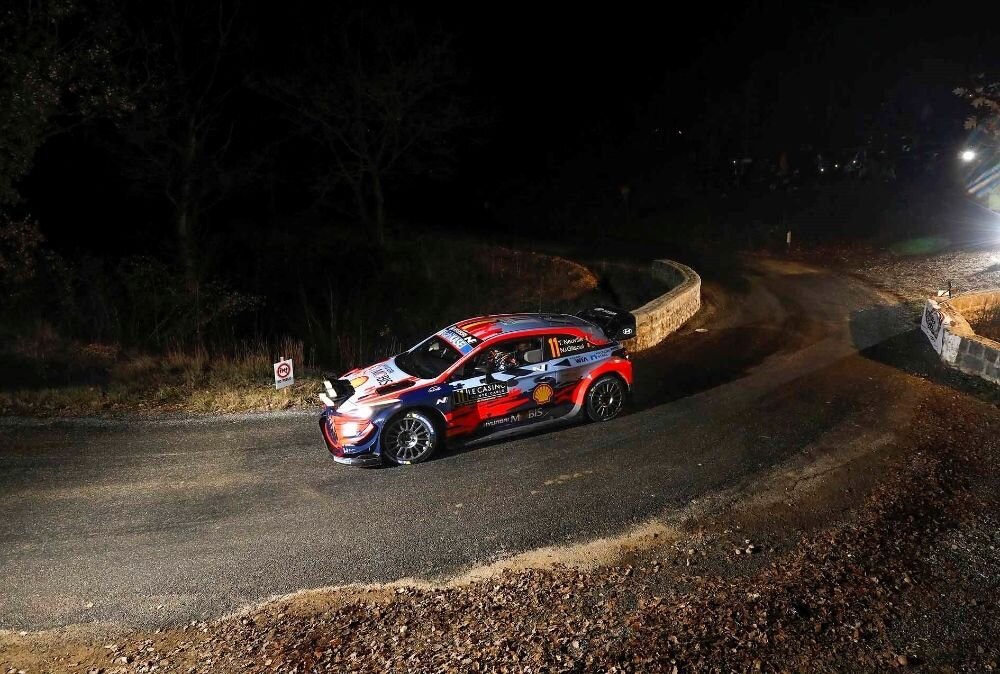 Ralli: Monte Carlos haaras liidrikoha Neuville
