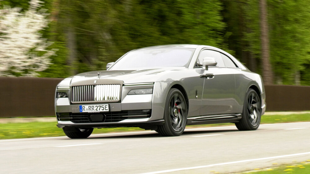 Rolls Royce Black Badge Spectre Series II – auto24 proovisõit