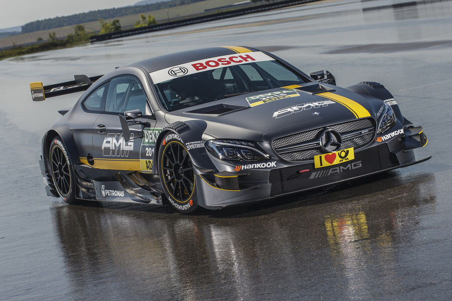 Mercedes esitles uut DTM-i võistlusautot