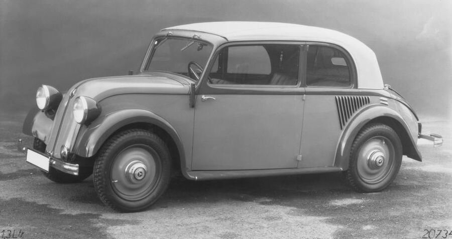 VIDEO: Mercedes-Benz 130 - esimene tagaveoga Mercedes