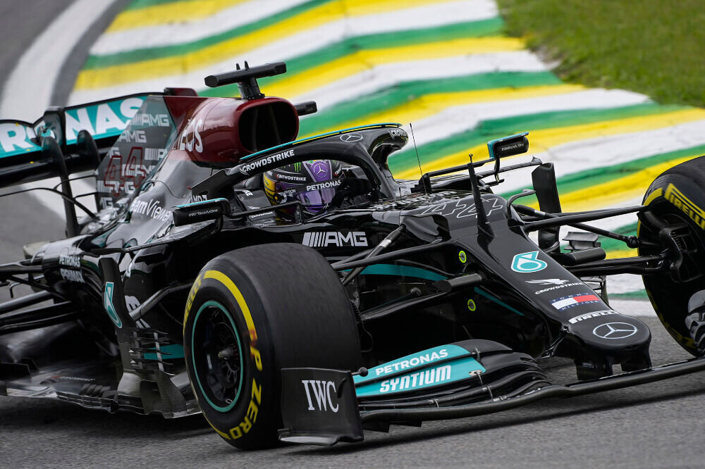 Sprindivõistlust alustab parimalt stardikohalt Hamilton