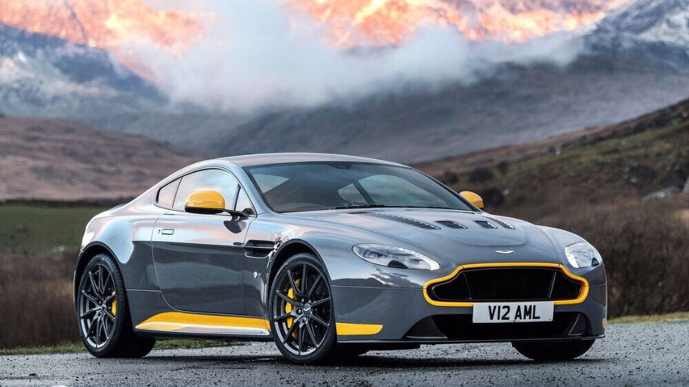 Aston Martin toob tagasi V-12 mootoriga Vantage’i 