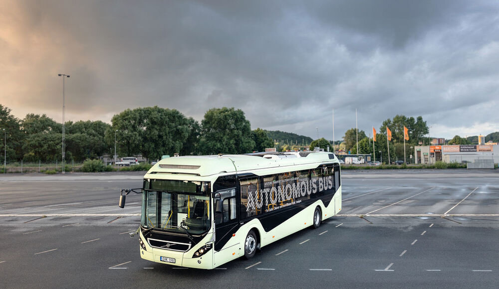 Volvo esitles autonoomset liinibussi