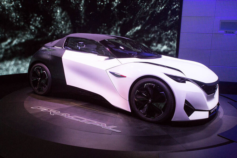 IAA 2015: Peugeot Fractal mängib helidega