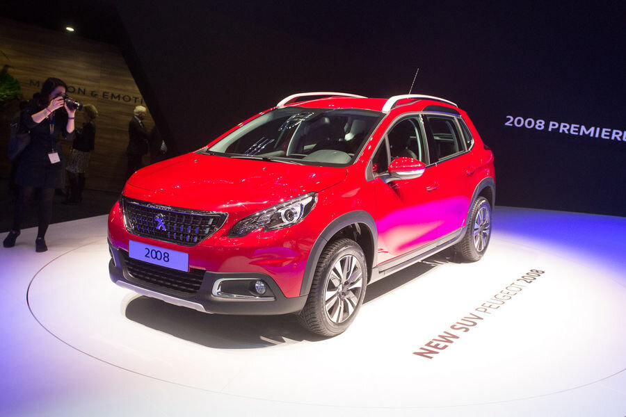 GENF 2016: Peugeot värskendas crossoverit 2008