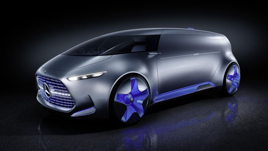 Mercedes näitab Tokyos juhita mahtuniversaali