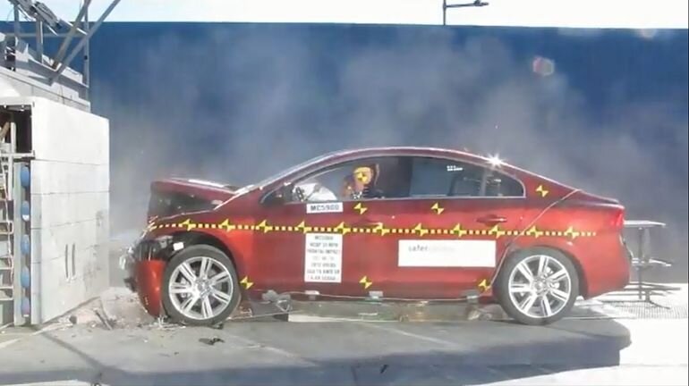 Volvo S60 triumfeeris NHTSA avariitestides