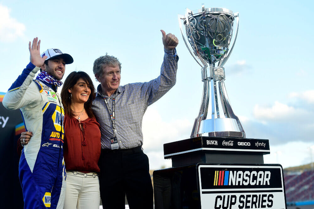 NASCAR Cupi värske meister kordas isa saavutust