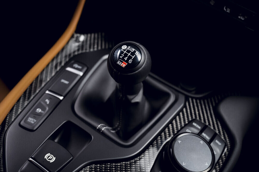 Toyota Supra tuleb lõpuks manuaalkastiga, kuid Eestist on see sportauto sootuks kadunud