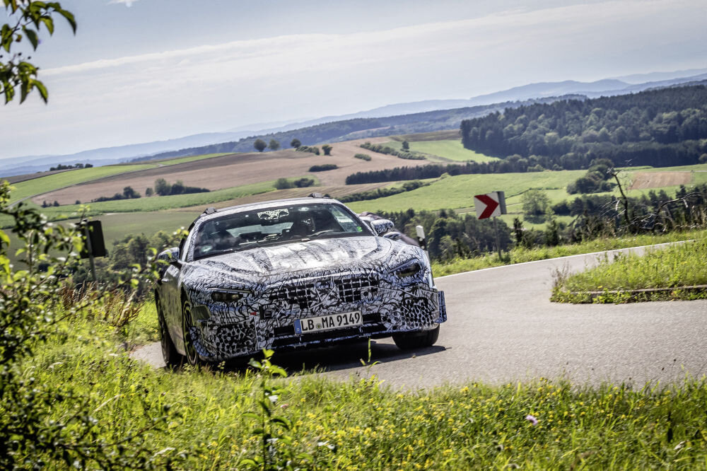 FOTOD. Uus Mercedes SL on küps teekatseteks