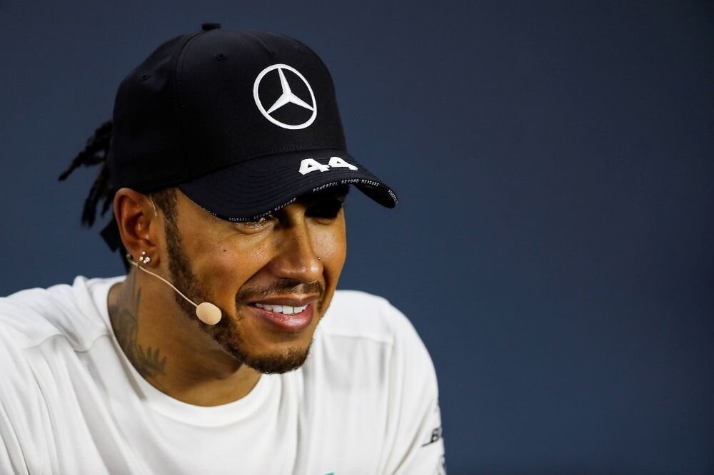 F1: Hamilton sai karistada ja langes seitsmendaks