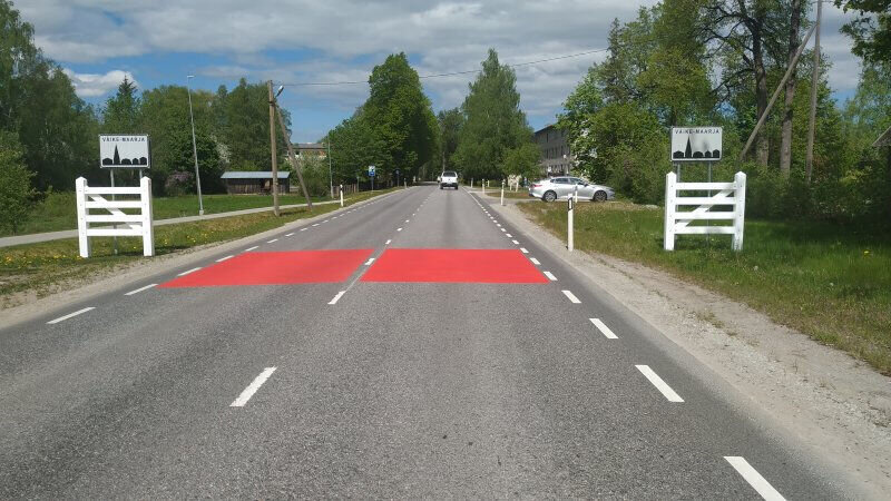 Asulaväravad nii tõstsid kui langetasid sõidukiirust