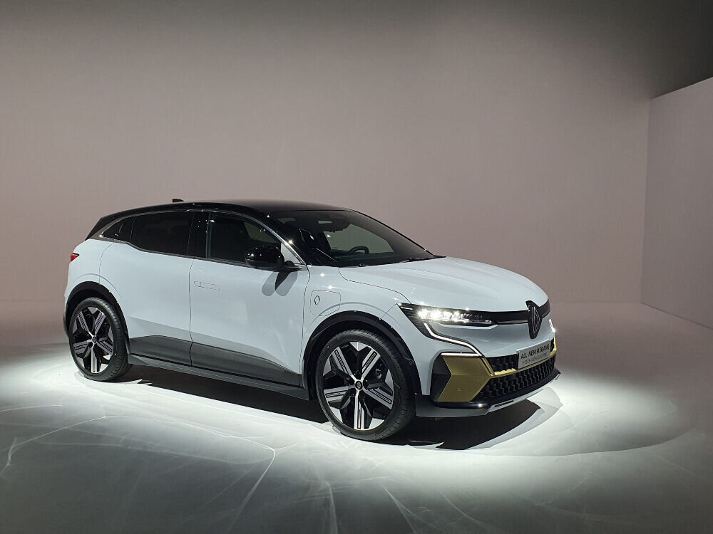Renault tõmbas katte oma uuelt elektriautolt Megane E-Tech, mille pardaarvutis jookseb Google