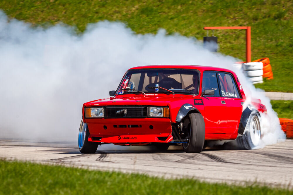 Nädalavahetusel tulekul: Eestis võisteldakse driftis, kardispordis, rahvarallis ja e-autospordis