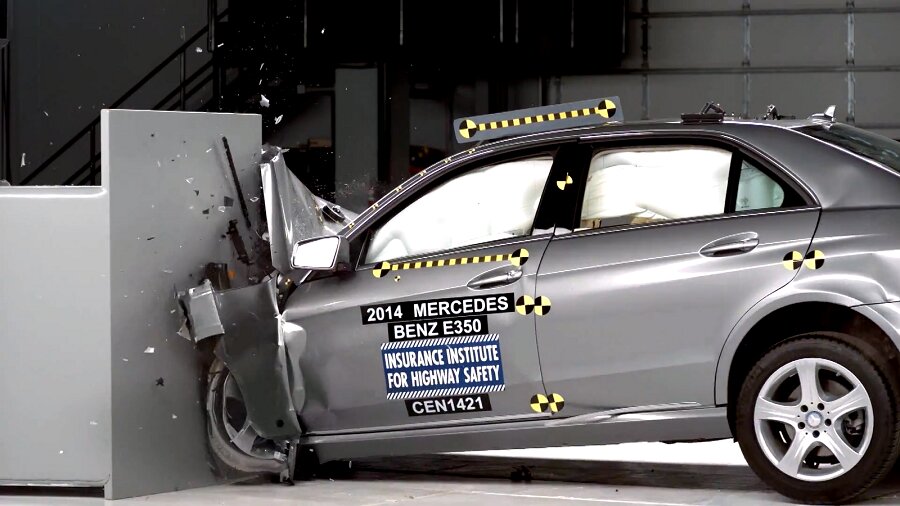 IIHS: Mercedes-Benz E-klass on turvaline auto